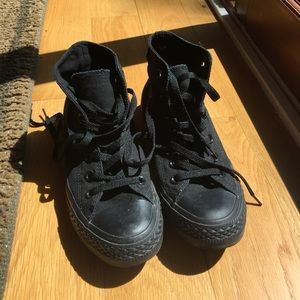 Black converse